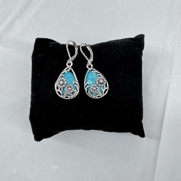 Daisy Jewelry - Daisy Flower Earrings Dangle Silvertone Turquoise Costume Boho Fairy Whimsy